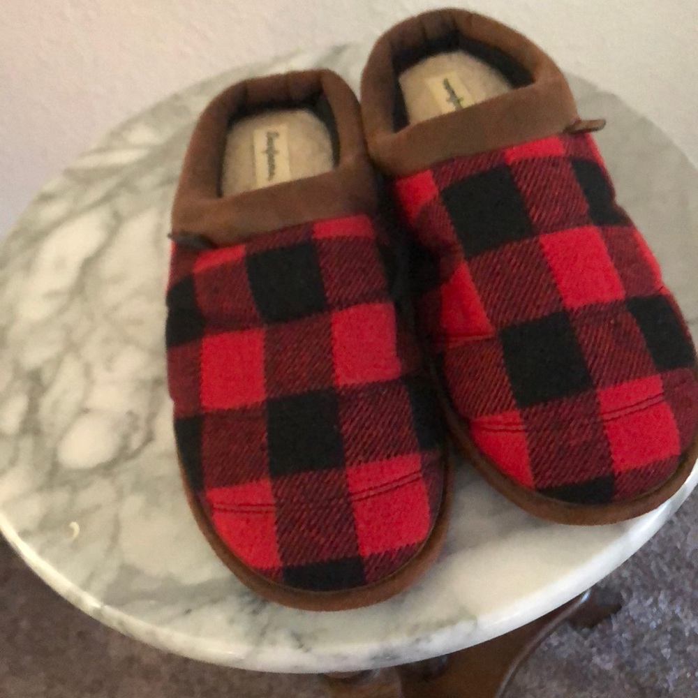 Plaid dearfoams hard bottom slippers